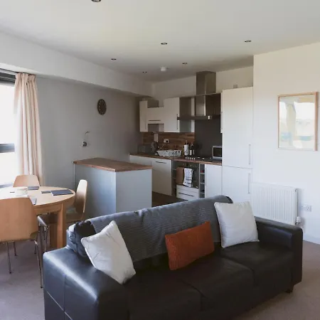 Pass The Keys Lovely 2-Bed Flat Glasgow Harbour Free Parking Exterior photo
